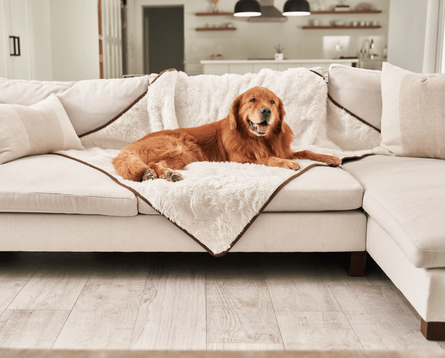 PupProtector™ Summer Short Fur Waterproof Throw Blanket - Polar White